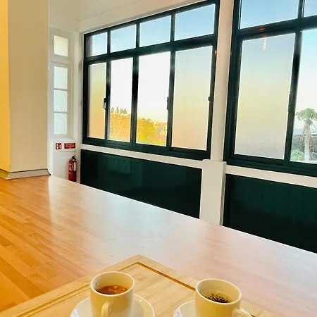 Sunny Escape - -- Silva Upstairs Apartmán *