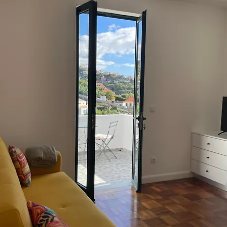 Sunny Escape - -- Silva Upstairs